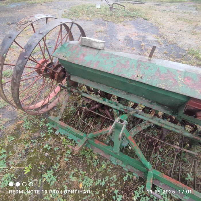 Бункер бачок до сівалки, сивалки, колеса, шестерні, сушники Польща.