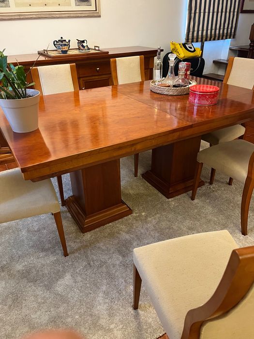 Mesa de jantar com 6 cadeiras