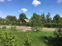 Domek, chatka na wsi, za wsią pod lasem podlaskie