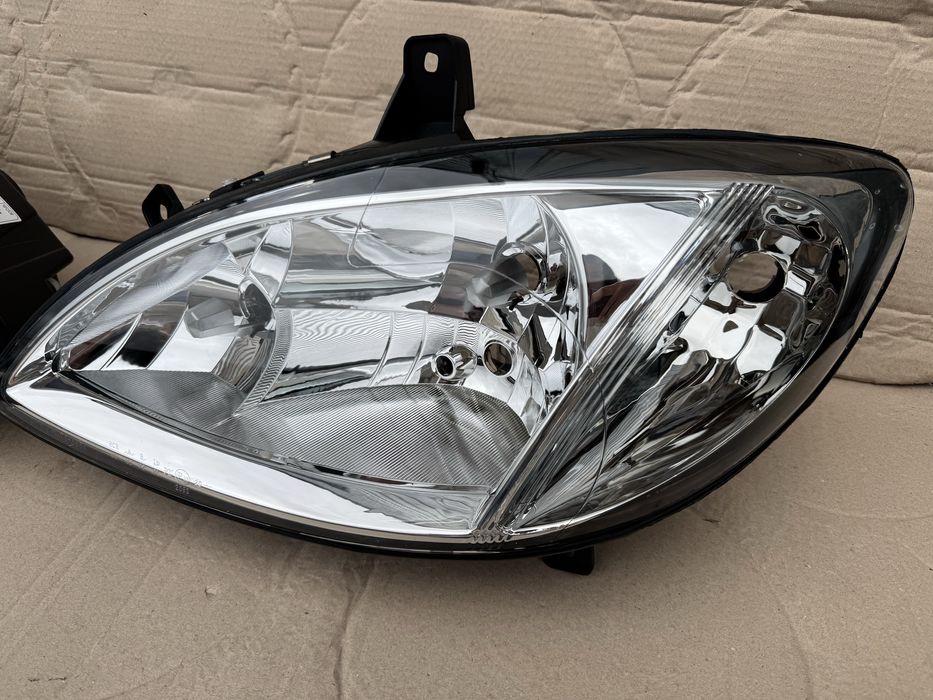 Фара нова на Mercedes-Benz VITO/Viano W639.