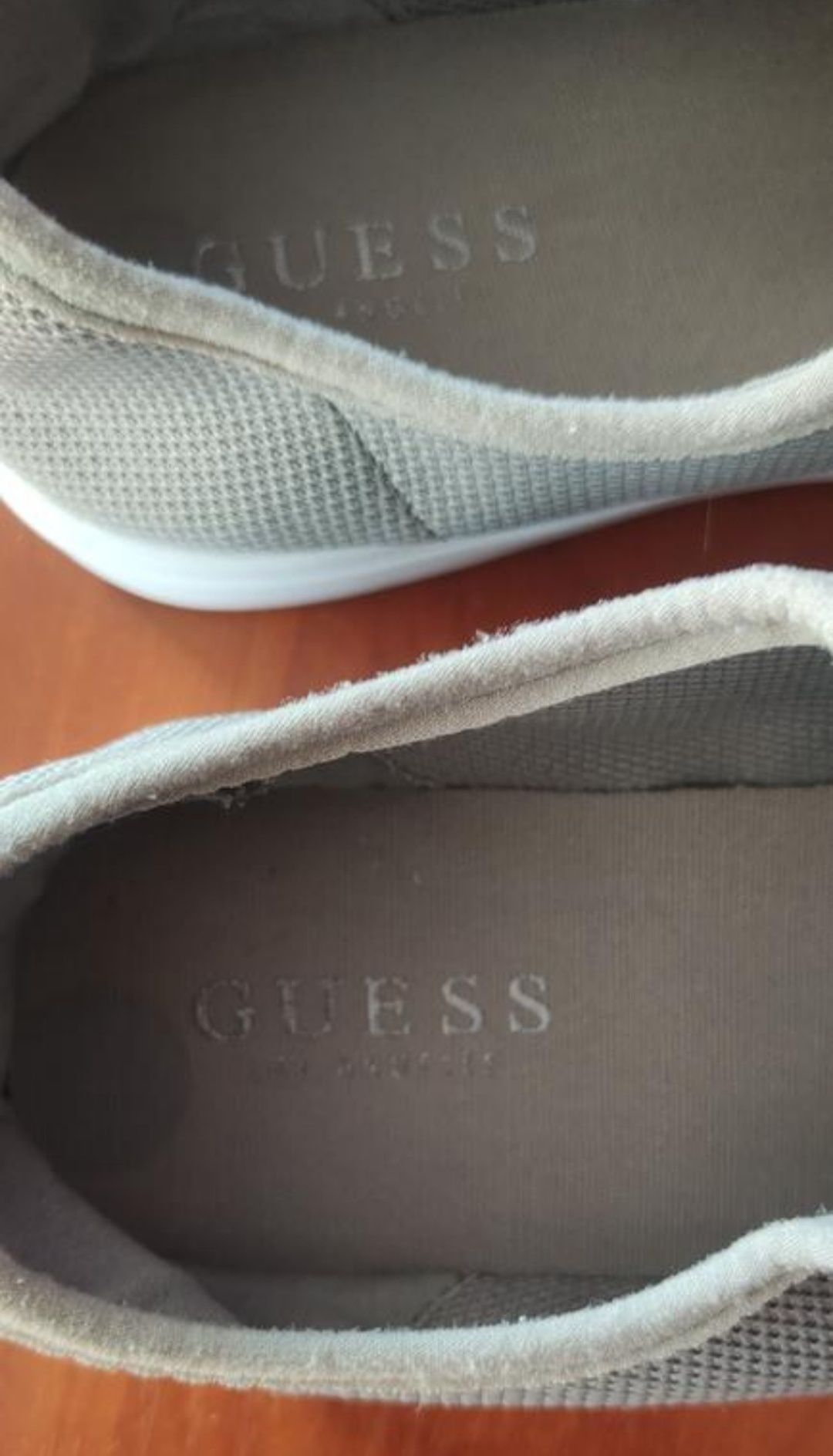 Кеди, сліпони guess