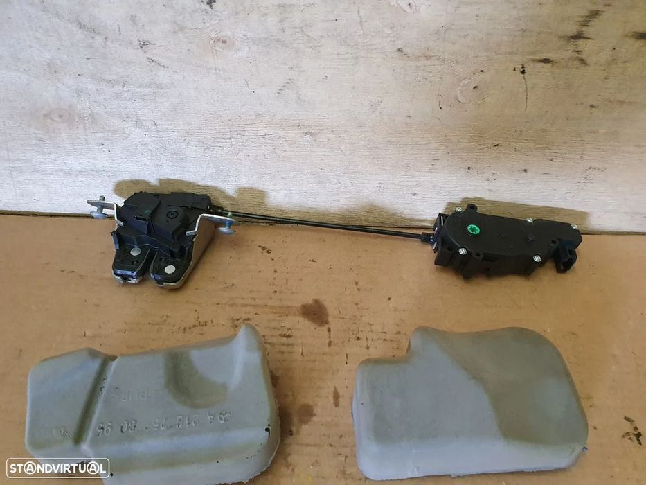 Fechadura Modulo da mala Mercedes W212 E250 A204740.0735  A20475.00060