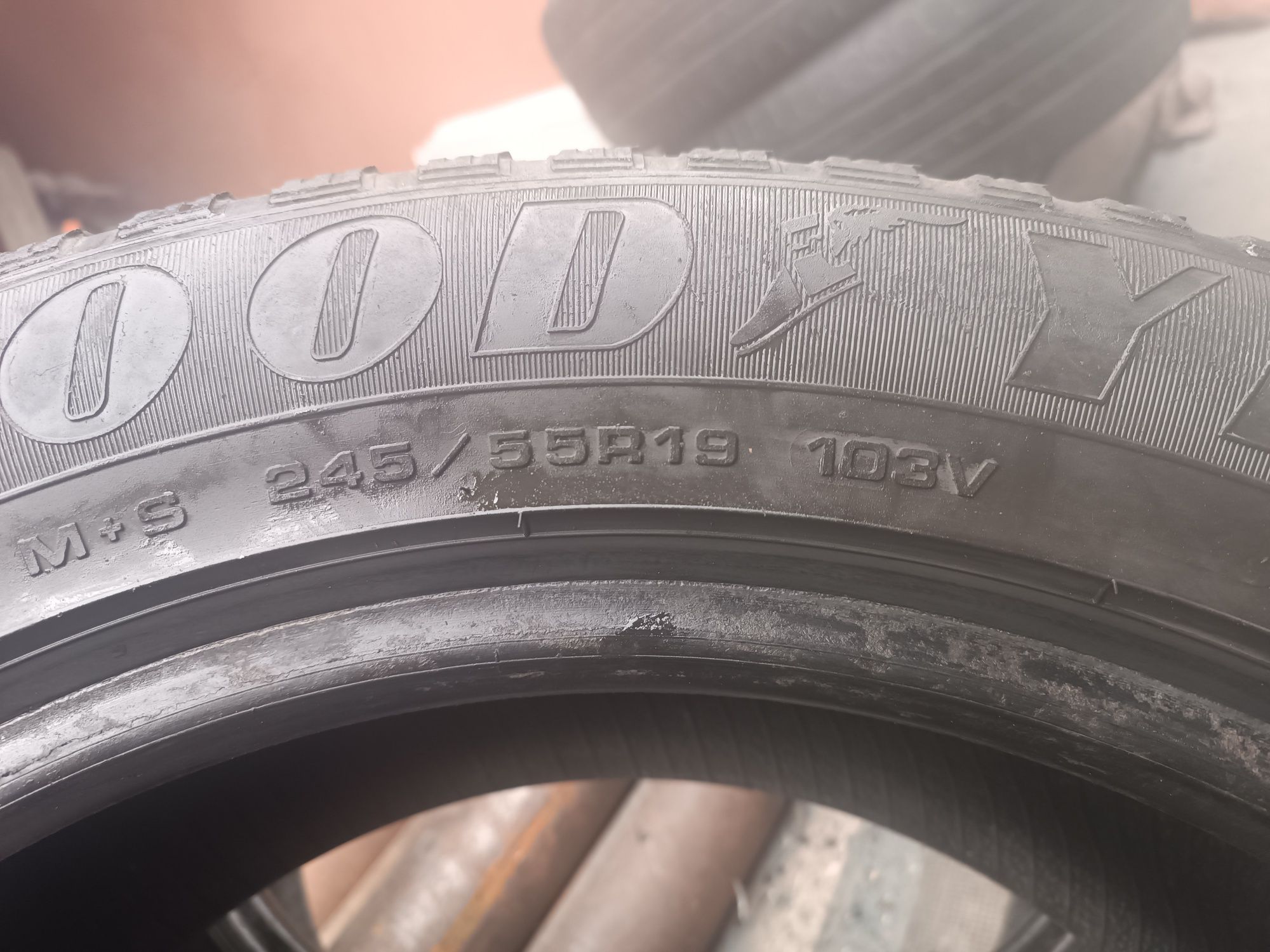 шина.бу Goodyear m+s 245-55r19.103v