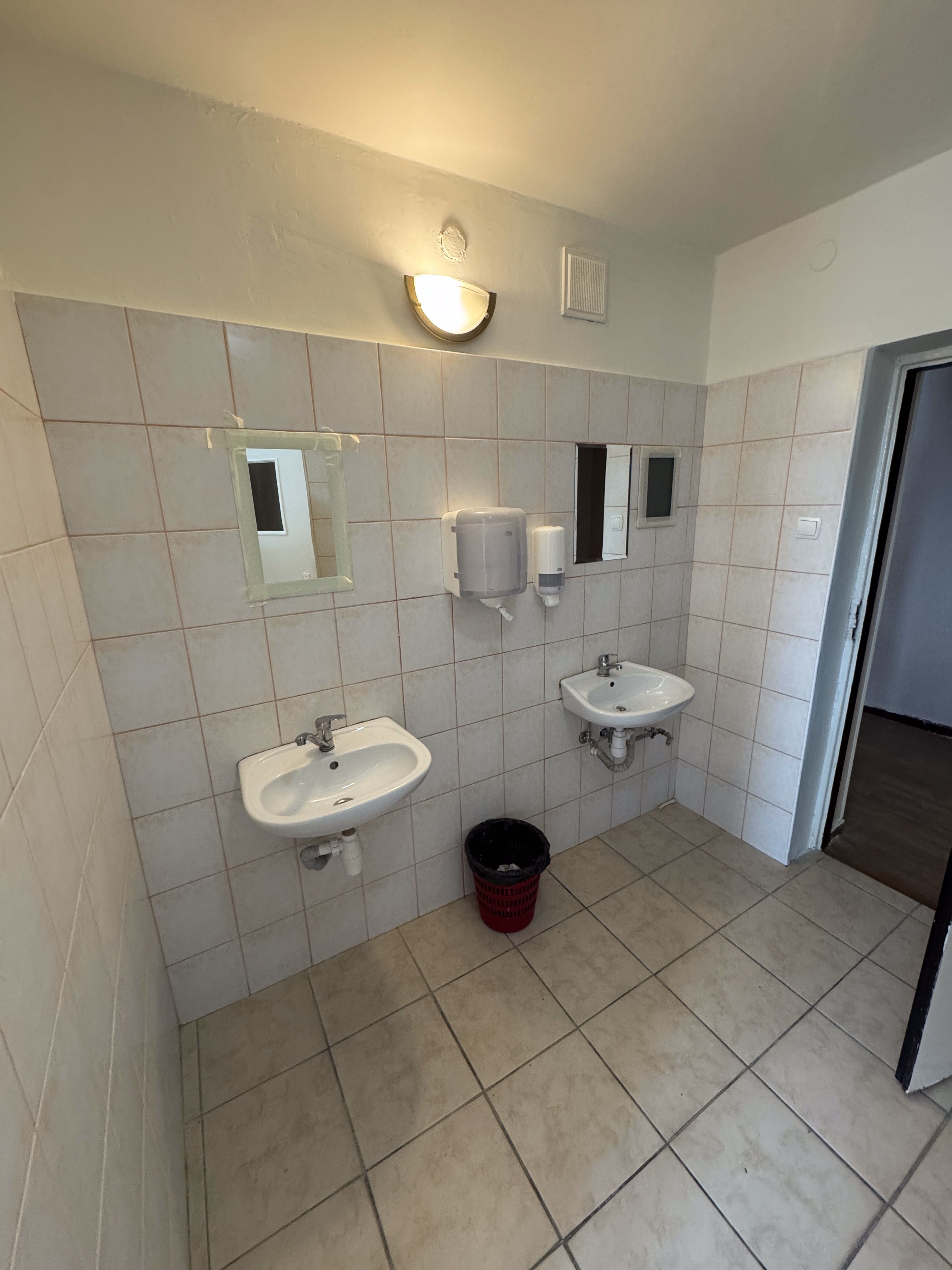 Biuro 40,5m2 na Pomorzanach. ŚWIETNA CENA