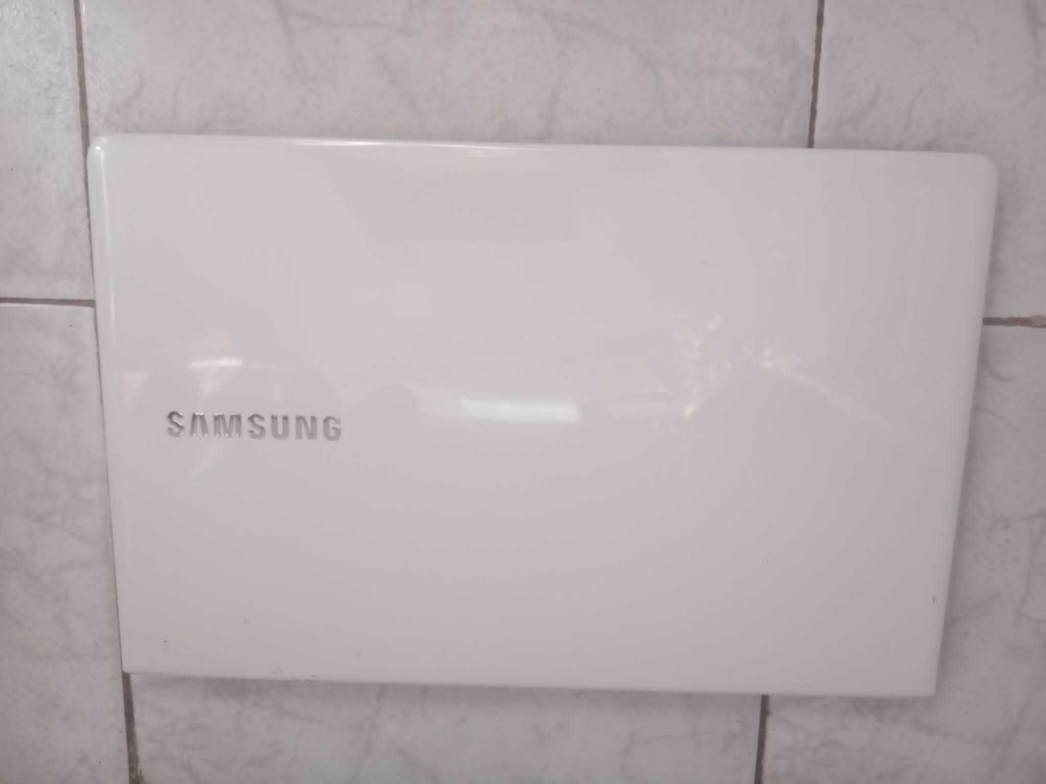Portátil Samsung NP450R5E Intel® Core i3