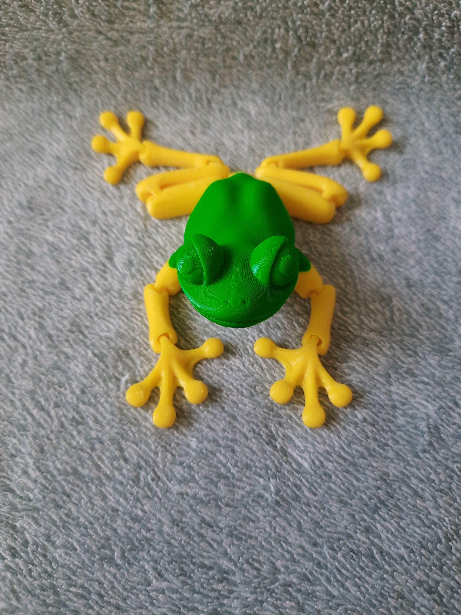 Hit! Ruchoma żaba wydruk3D zabawka antystresowa zielono żółta