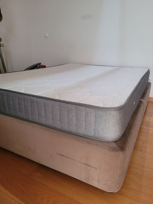 Cama + colchão 160cm x 190cm