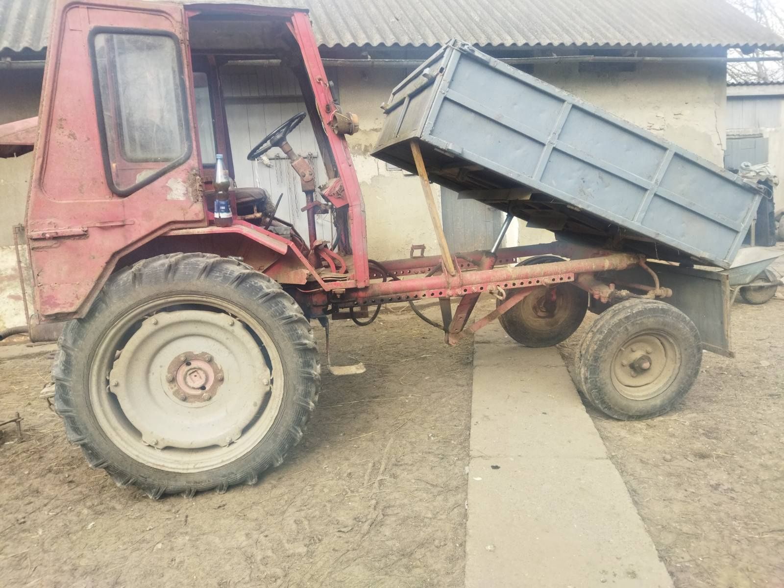 Продам трактор  Т 16