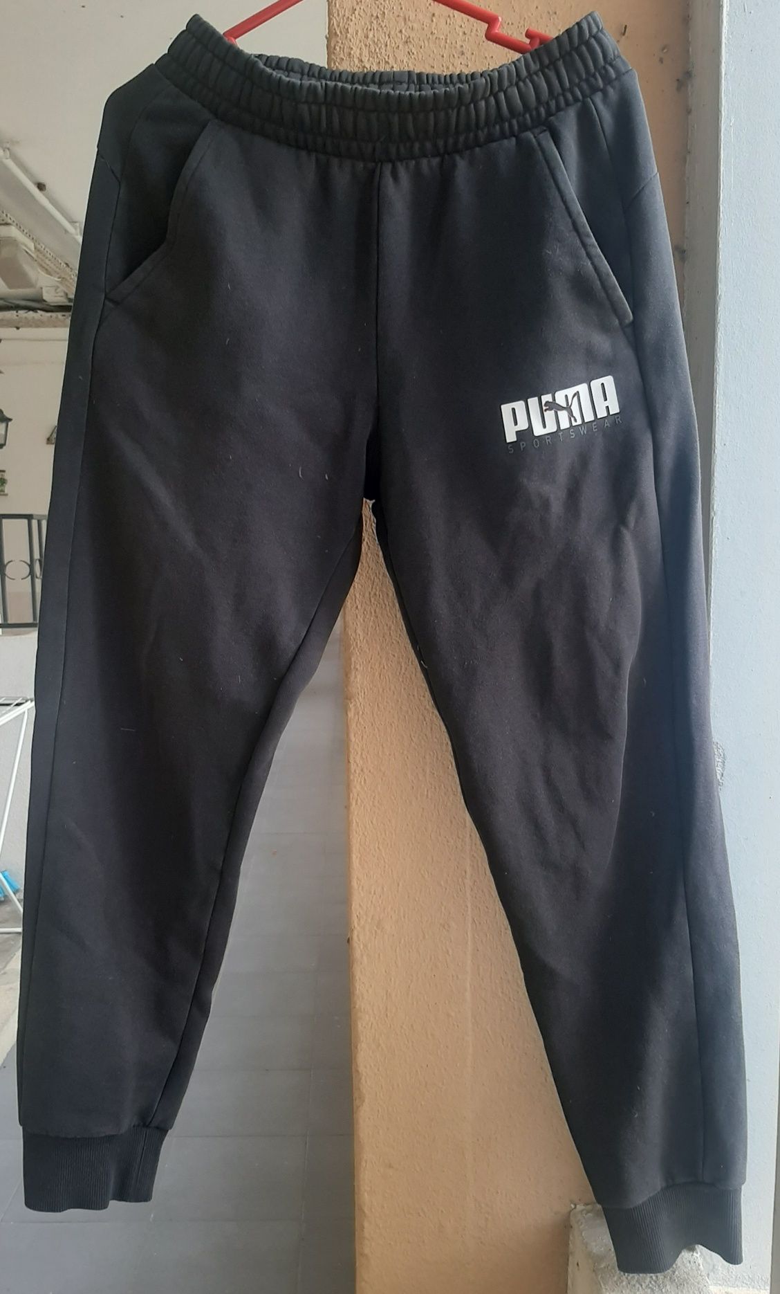 Fato de treino UNISEXO disponível da marca (PUMA). Tamanho: L
Confortá