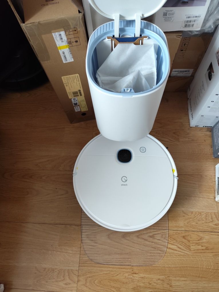 Robot sprzątający myjący Yeedi vac max wi-fi kamera