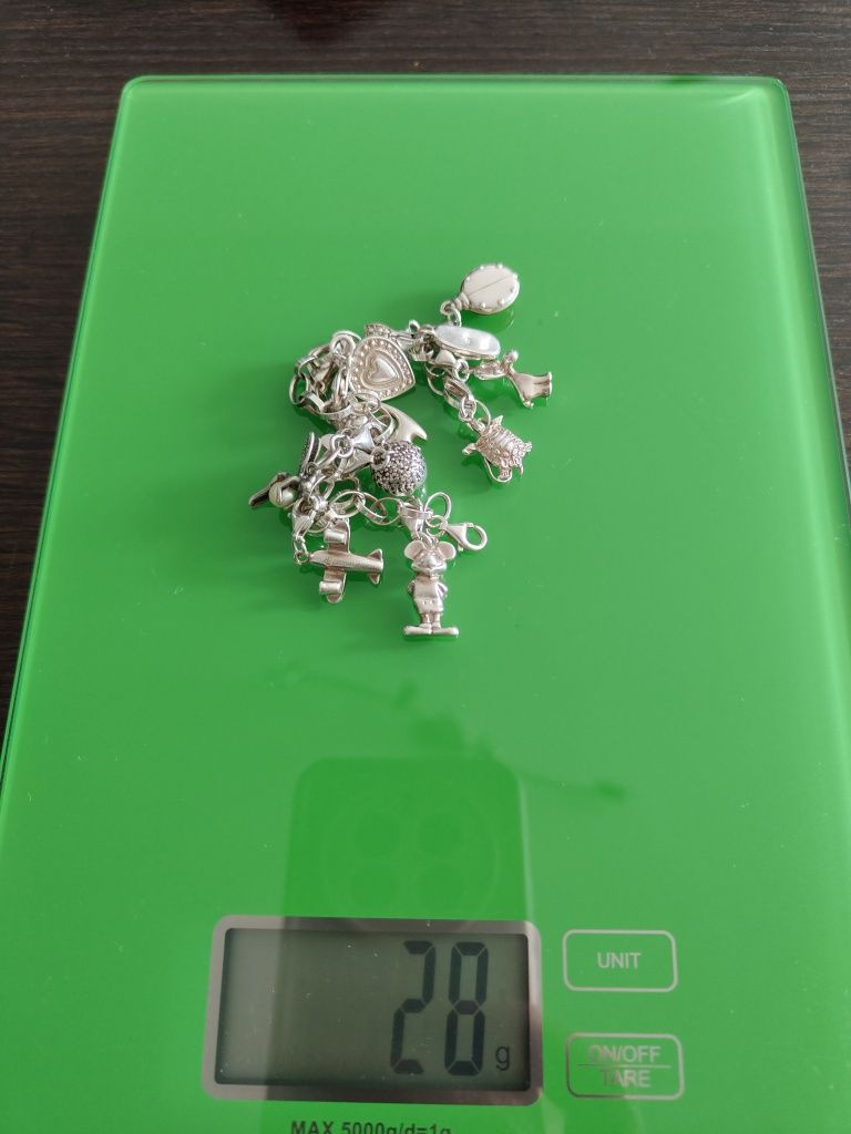Srebrna bransoletka Charms