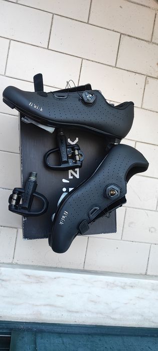 Sapatos Fisik estrada 43