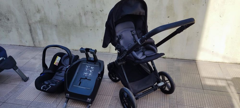 Conjunto carrinho + ovo isofix marca Jané