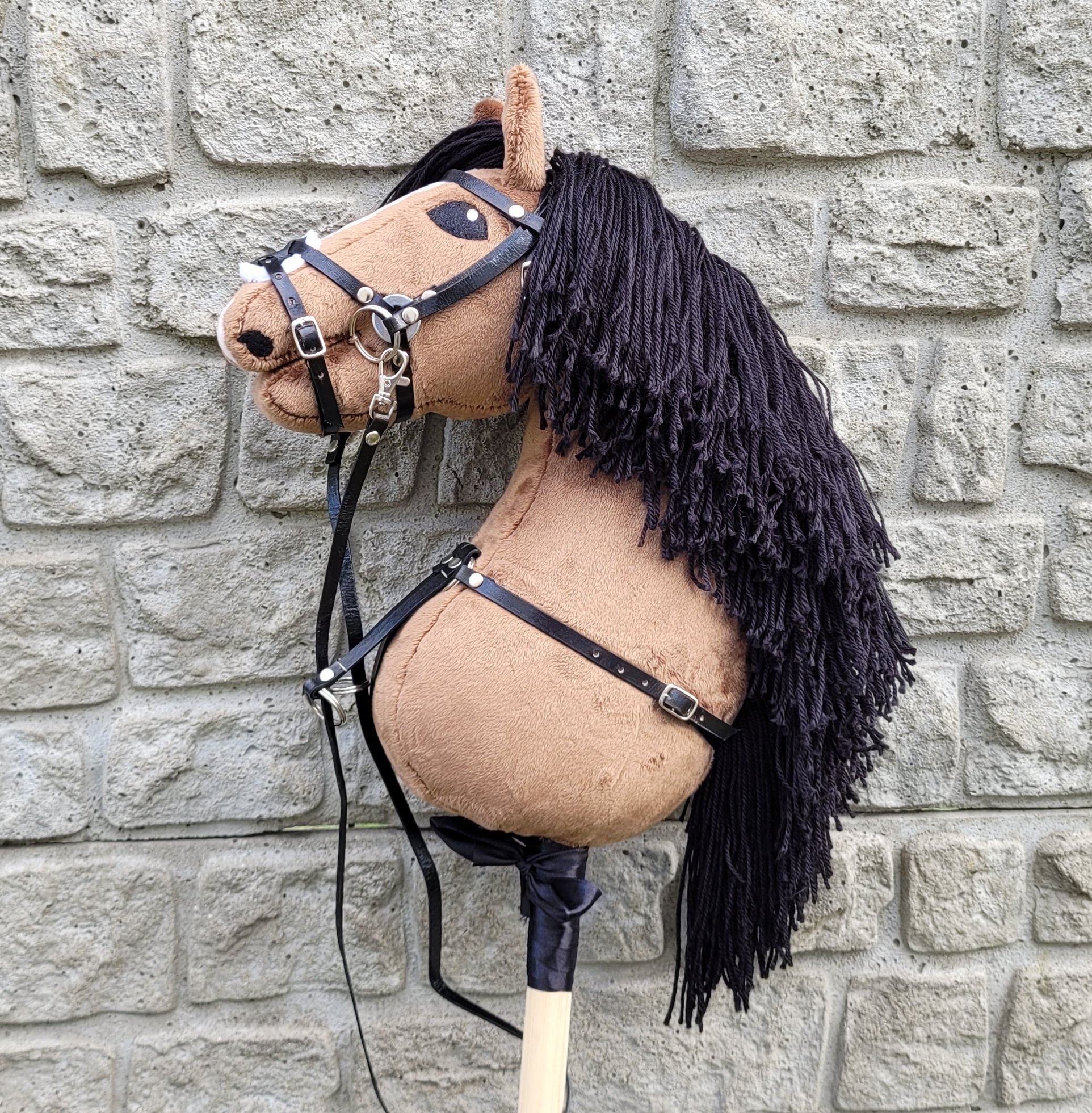 Hobby horse brązowy (KOKOS 5) z ogłowiem + napierśnik GRATIS / A3