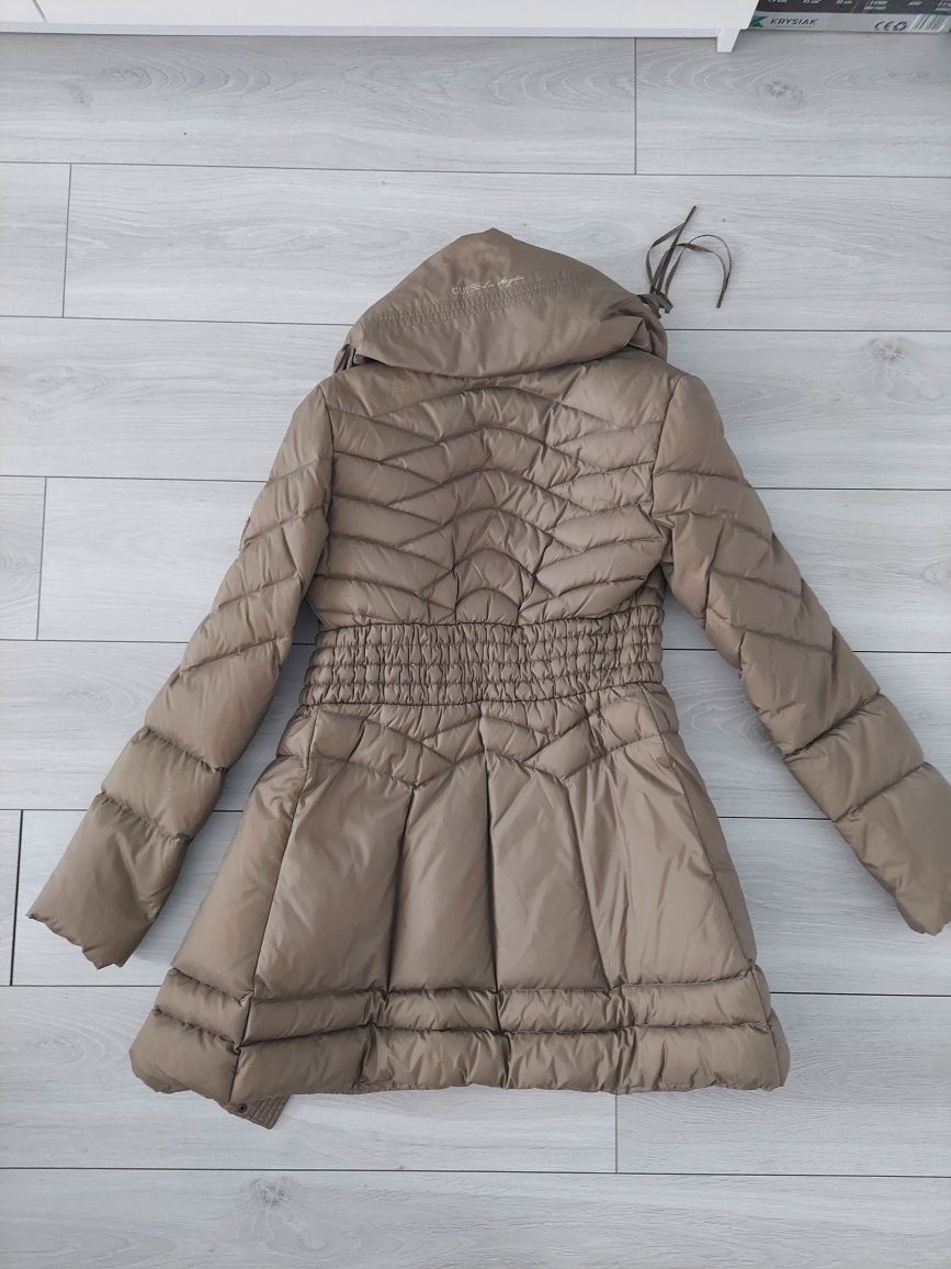 Płaszcz zimowy Guess 36 khaki