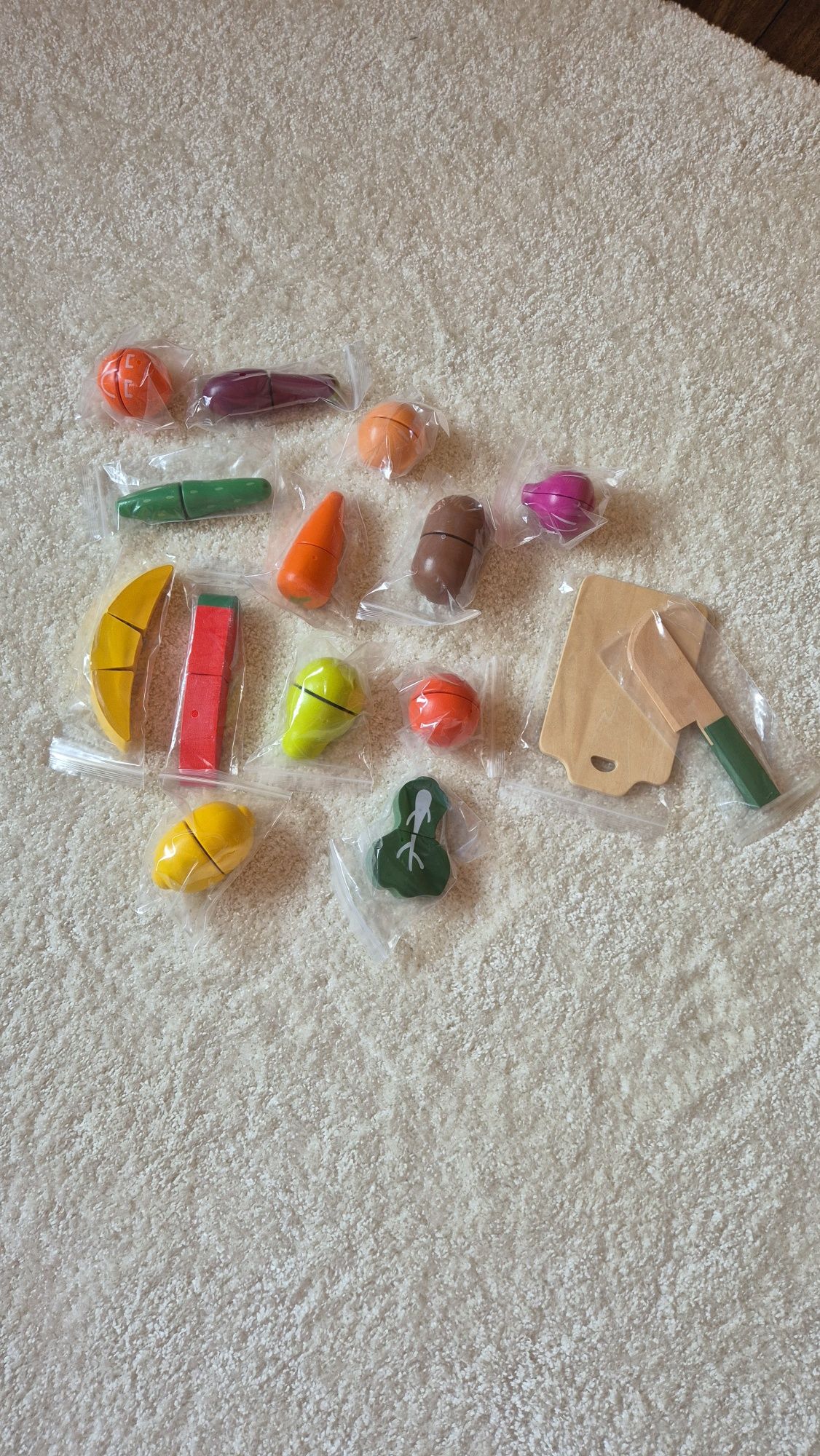 Frutas e legumes de velcro para brincar, NUNCA USADO