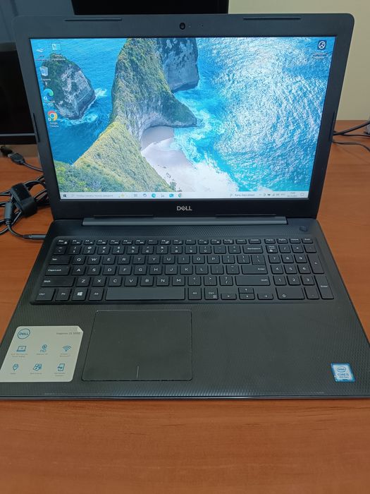 Ноутбук Dell Inspiron 15 i3-8145U/8GB/SSD 128GB/15.6/Windows 10