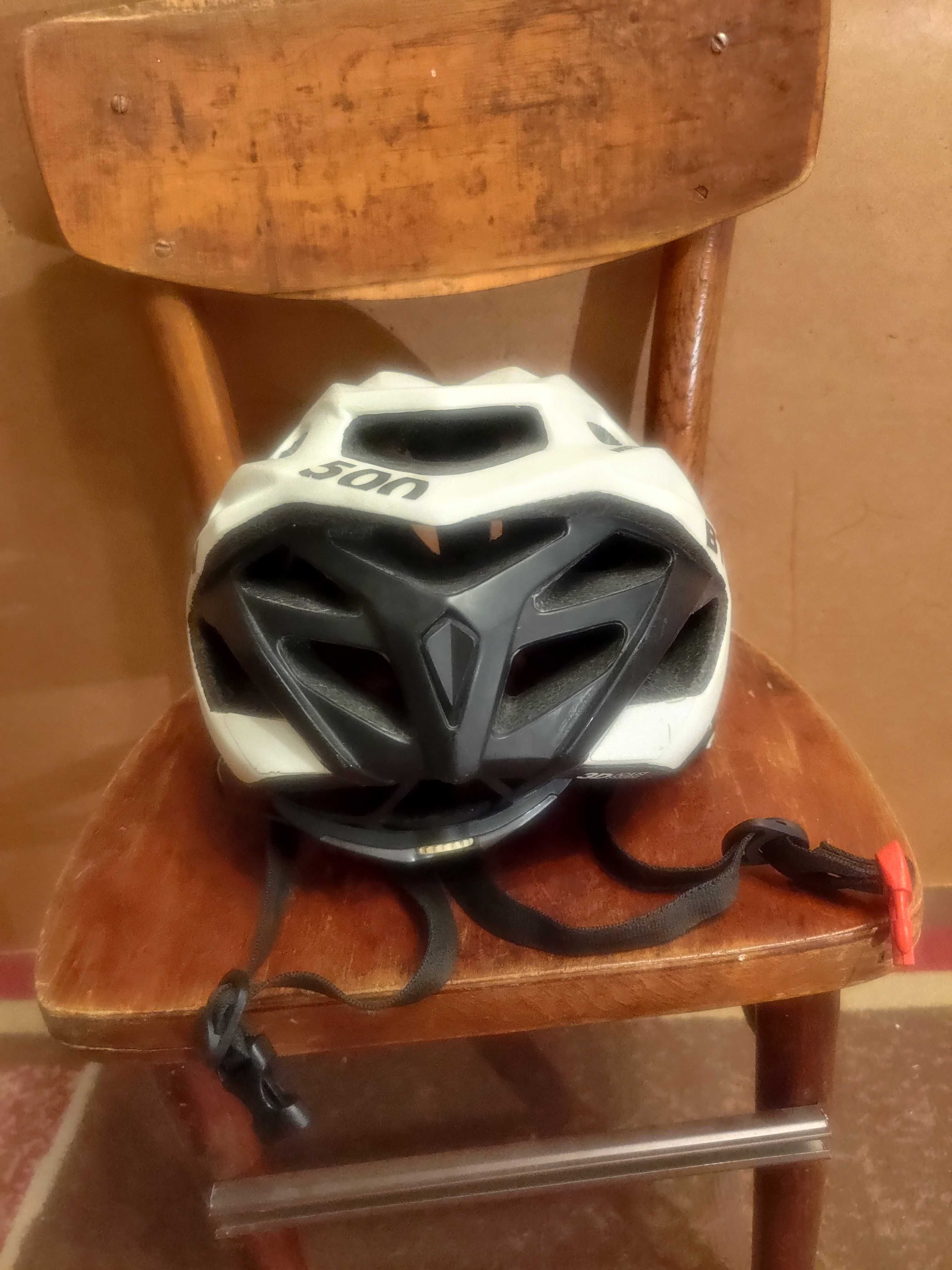 Велосипедний шолом (каска)