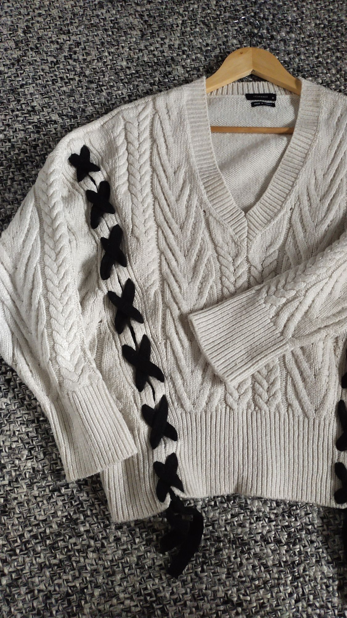 Reserved sweter rozmiar M