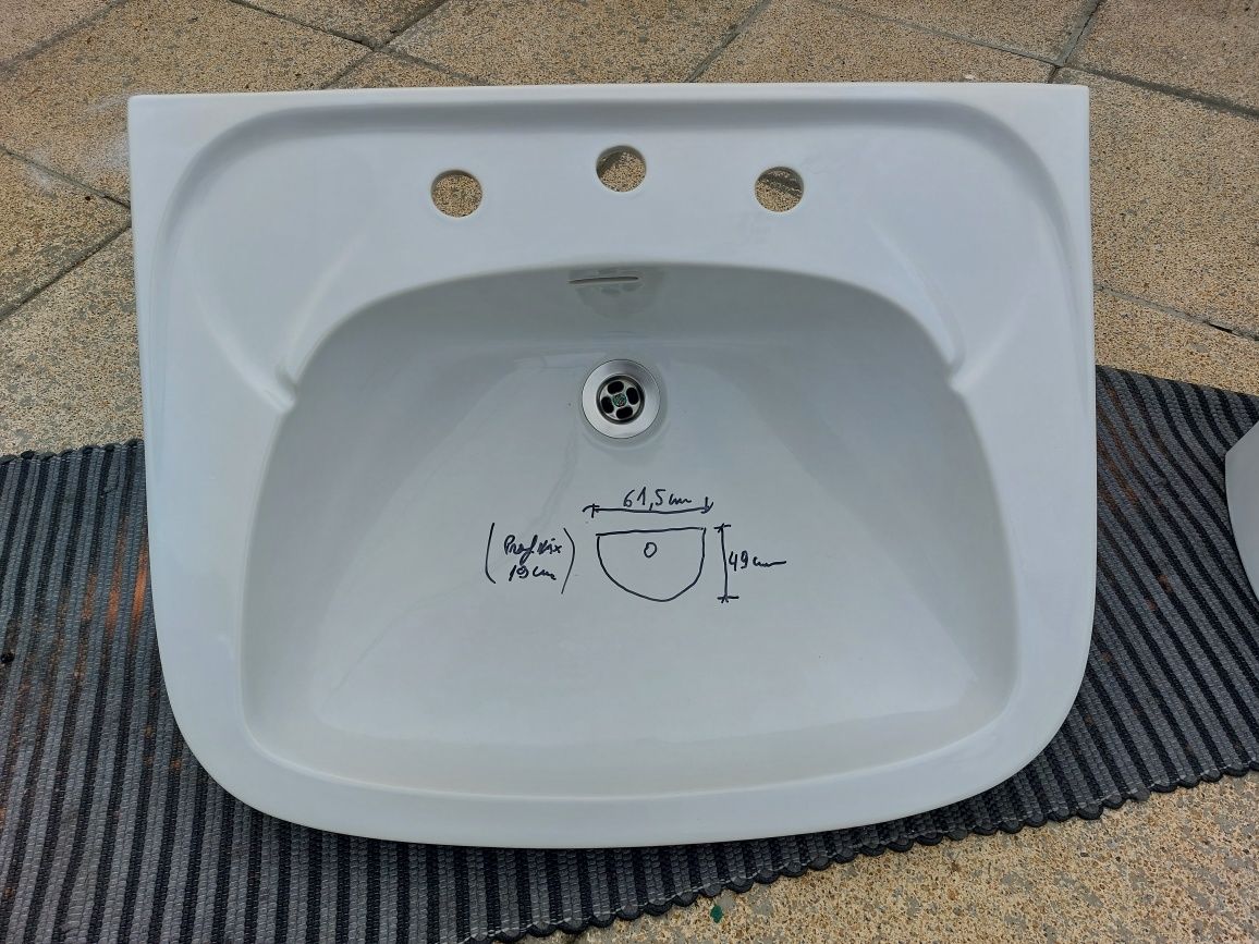 Loiça Sanitaria = Semi Nova. (Lavatorios, Bidés, Sanitas.)