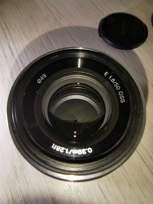 Об'єктив Sony E 50mm F/1.8 OSS SEL50F18