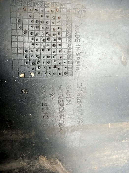 Zderzak tył VW polo 9n 3d czarny