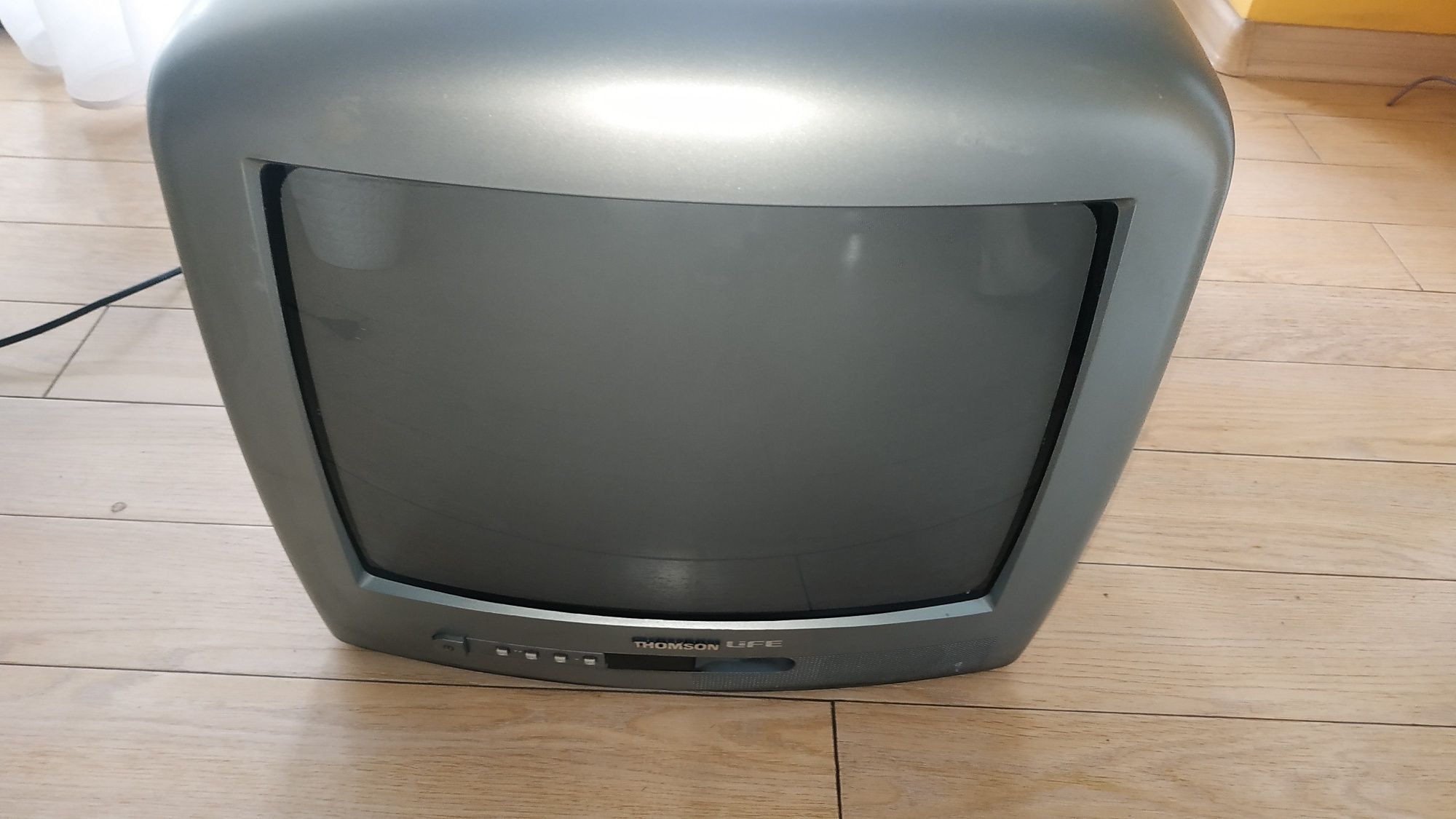 Działający stary telewizor kineskopowy 14' THOMSON 436/ TX807C EU