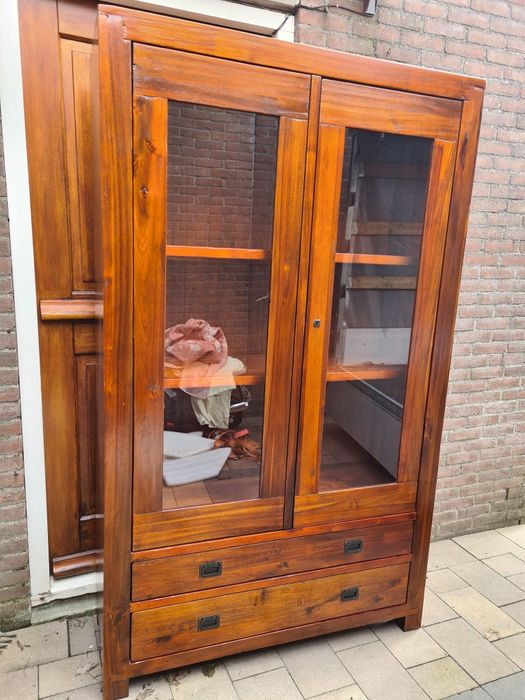 Duża drewniana witryna w kolonialnym stylu 200x120x45