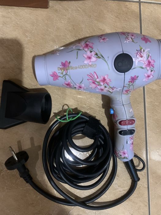 Продаю фен для волос