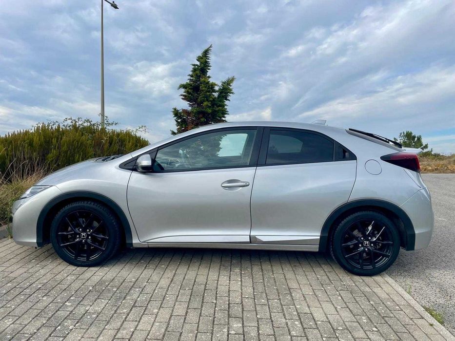 Honda Civic 1.6 DTEC Sport (BLACK EDITION) - APENAS 27.000KMS