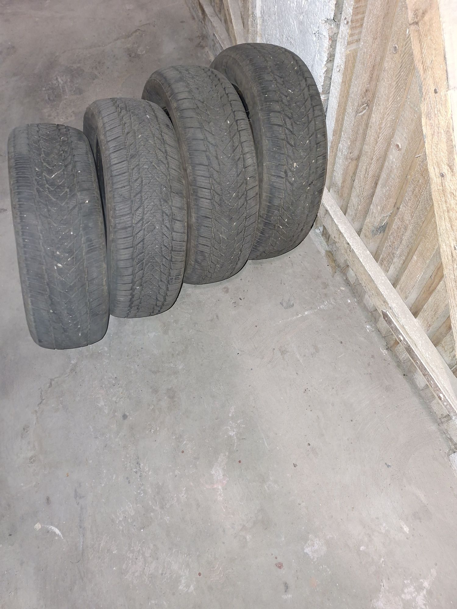 Opony letnie i zimowe 185/60 R14