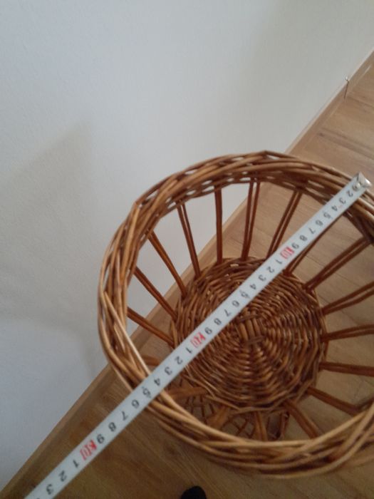 Kwietnik, stojak wiklinowy