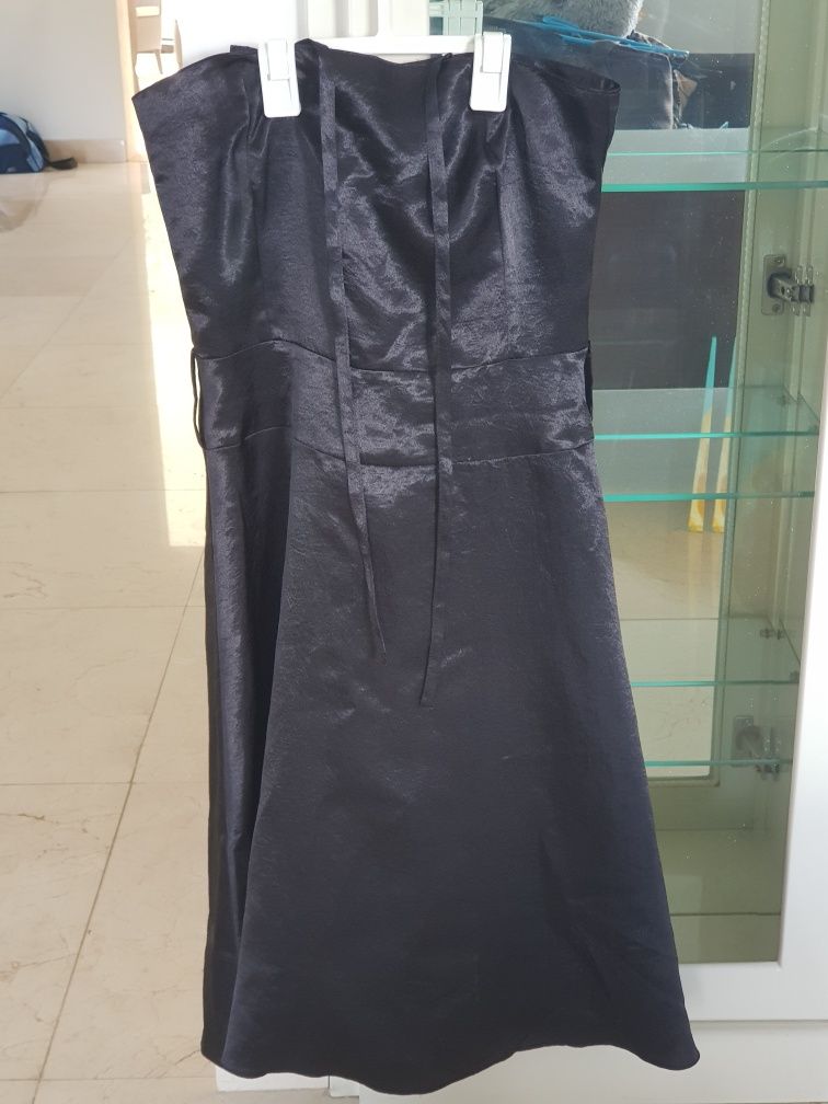 Vestido de cerimónia preto