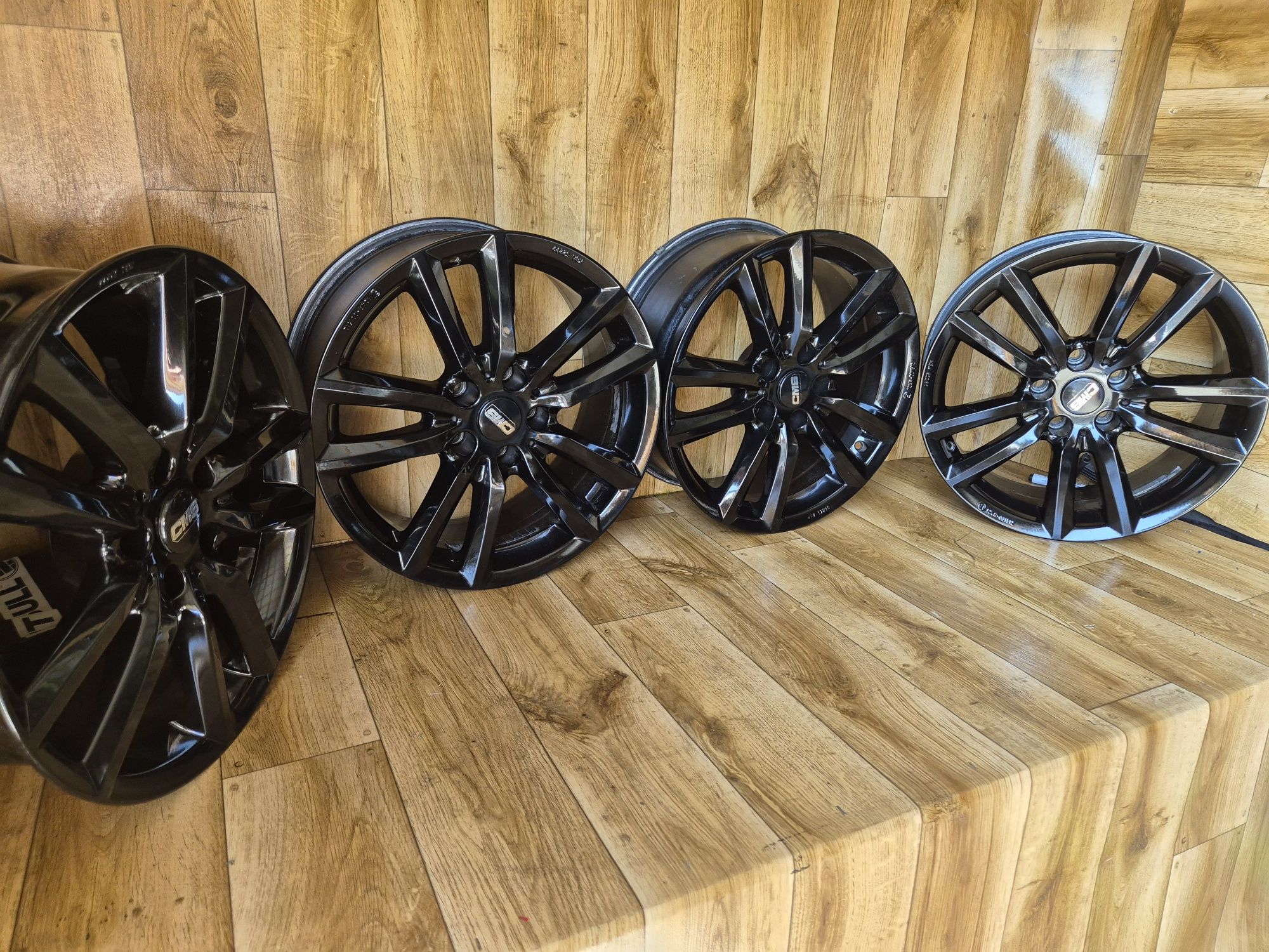 Alufelgi CMS 17 cali 5x112 et27 7,5j Czarny połysk stan bdb