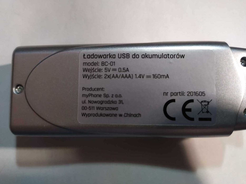 Ładowarka akumulatorów AA AAA z USB