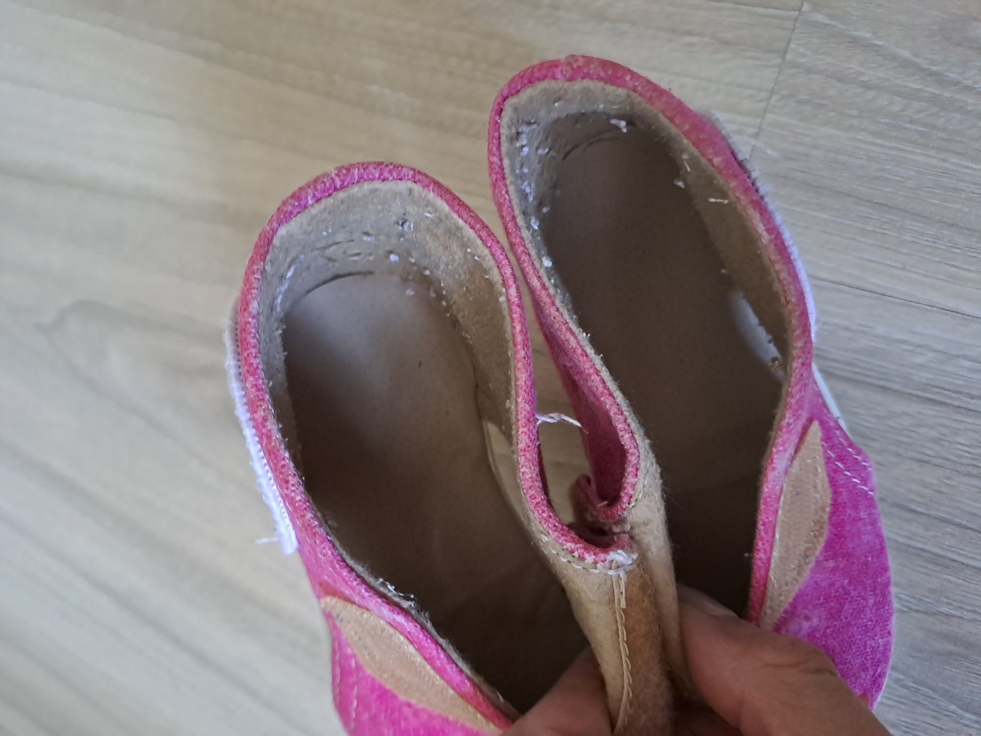 Kapcie Slippers Family 25 różowe do żłobka, przedszkola