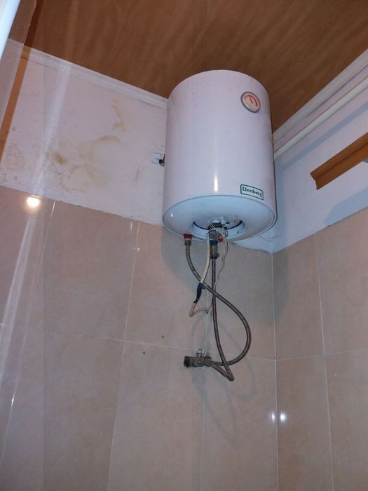 Бойлер б/у  на 30л