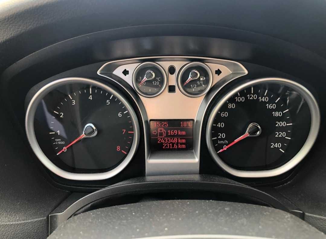 Ford Focus MK2 GHIA 2009r