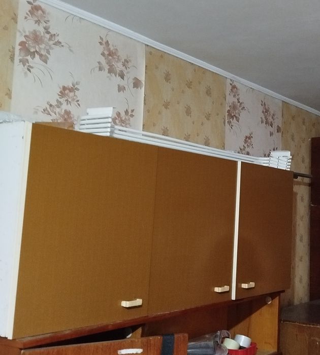 Продам навісну шафу для кухні