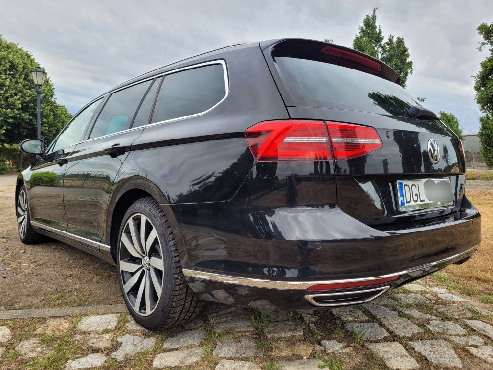 Passat b8 kombi 2.0 tdi 240 km 4motion el. hak sam parkuje
