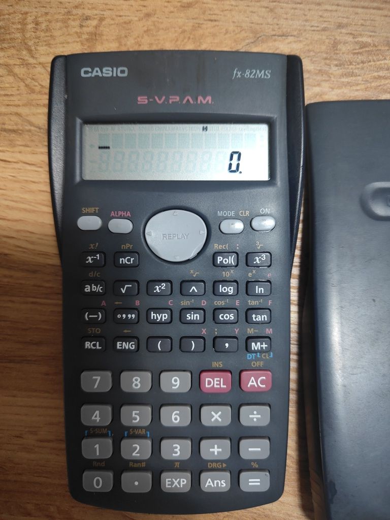 Calculadora Calculadora FX-82MS