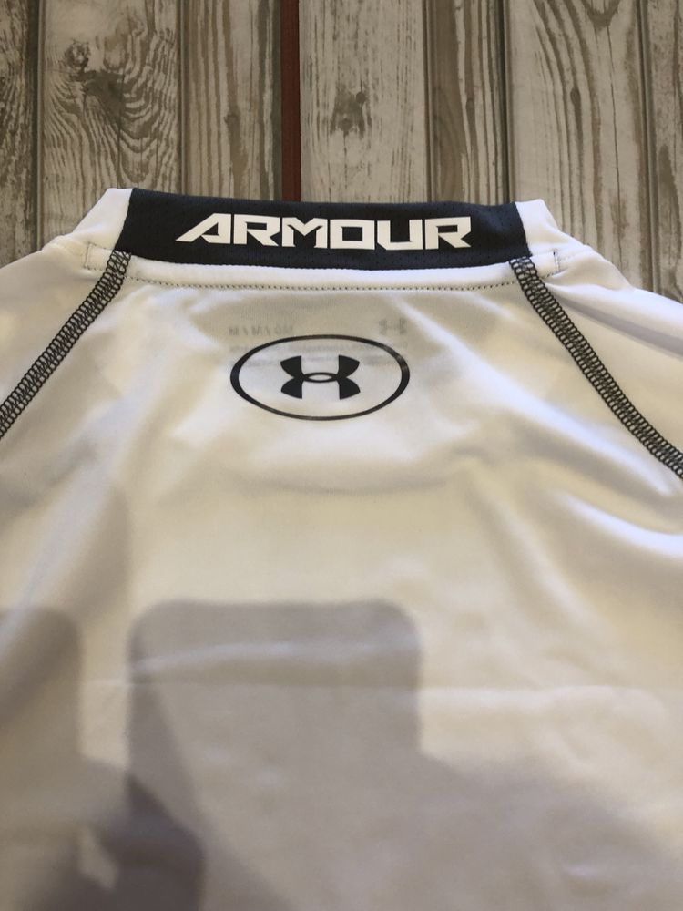 Компрессионная, термо футболка Under Armour