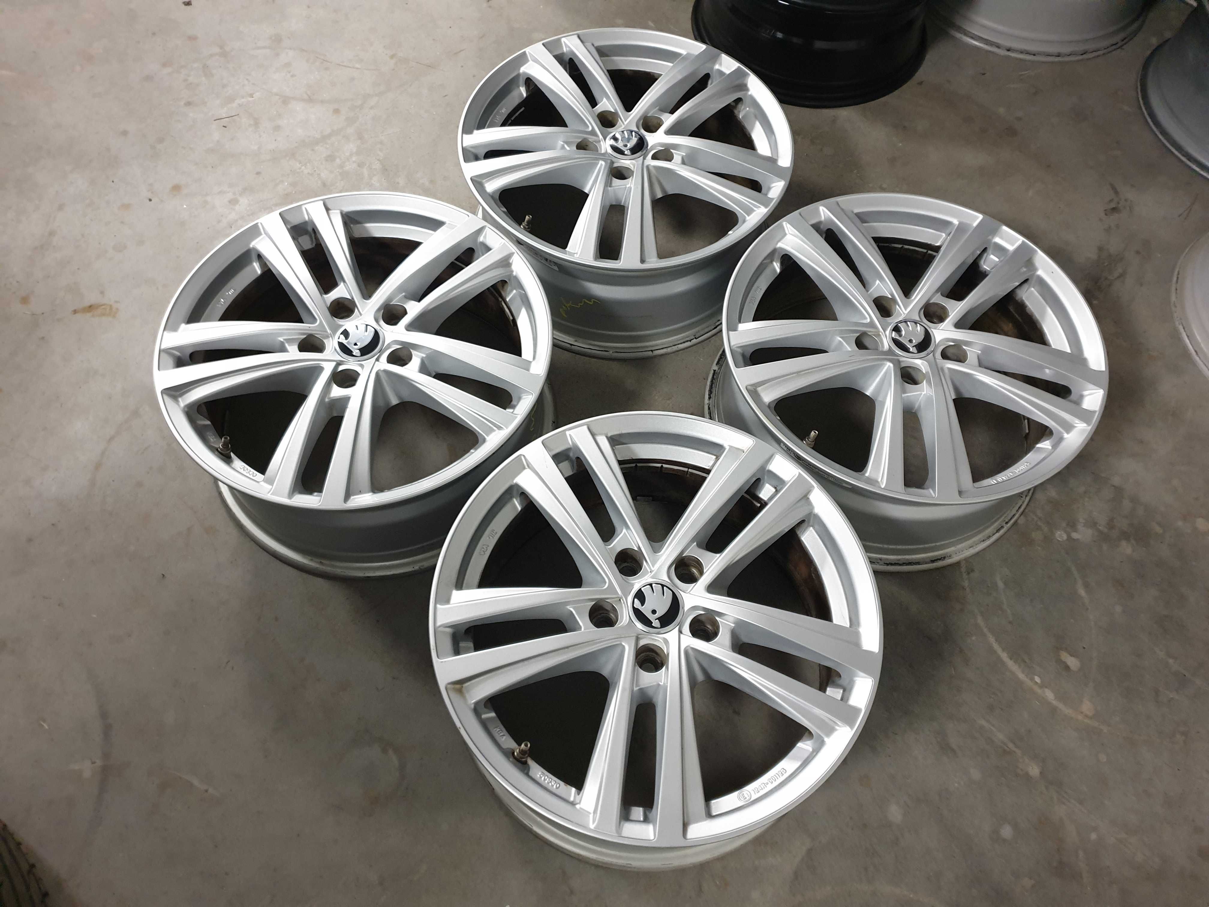 Alufelgi 17" Skoda Octavia II FL III IV VRS SuperB Karoq Scout 5x112
