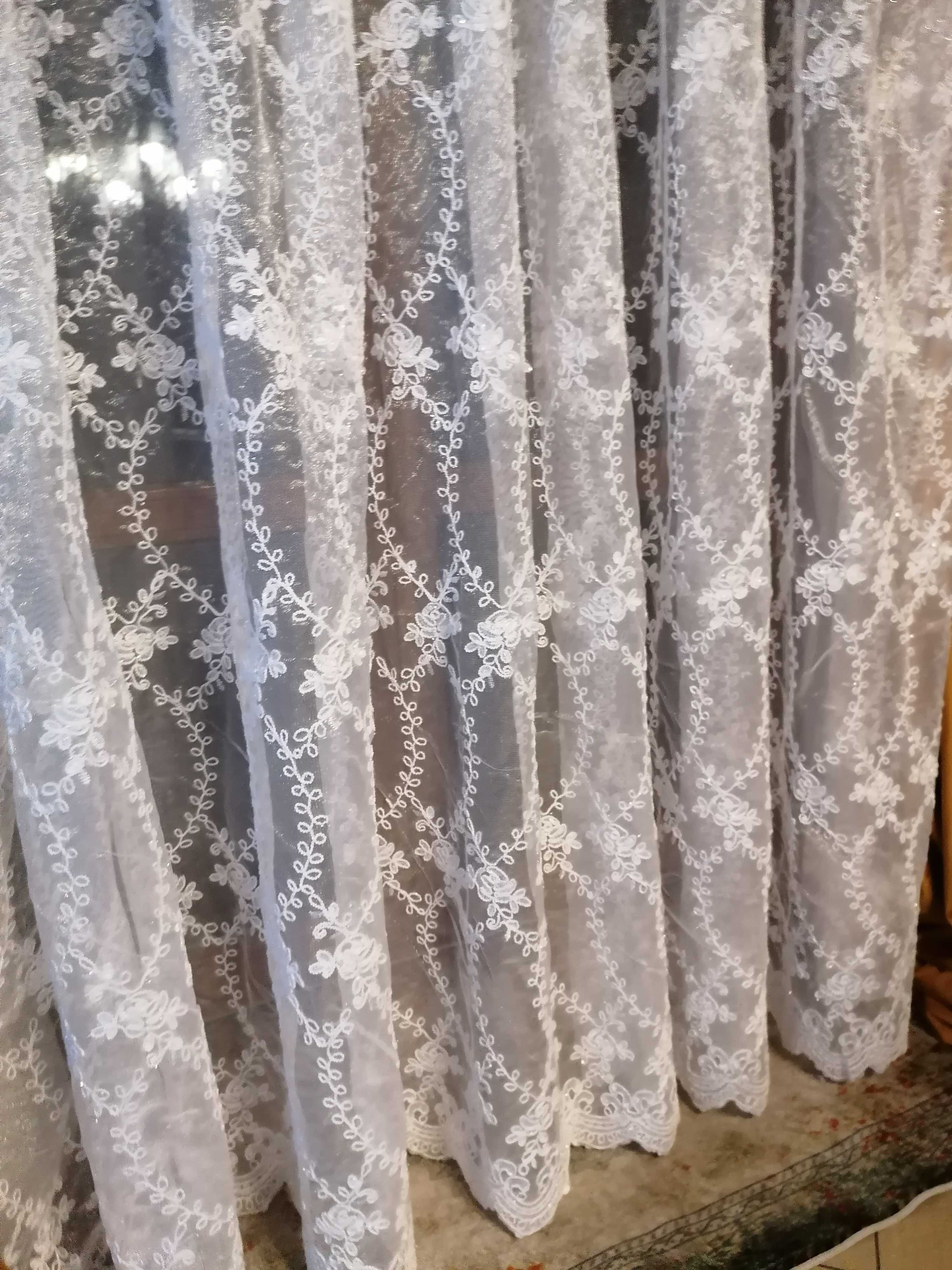 firanki  z metra GESTY HAFT rózyczka wys 280 cm biała OBNIZONA CENA