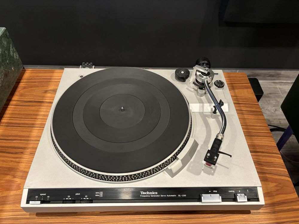 Gramofon - Technics SL-220 - półautomat