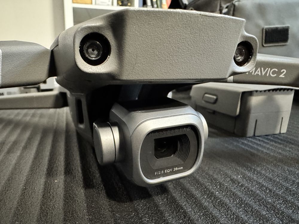DJI Mavic Pro 2 - dron super stan, gogle DJI, dwie baterie, torba, box