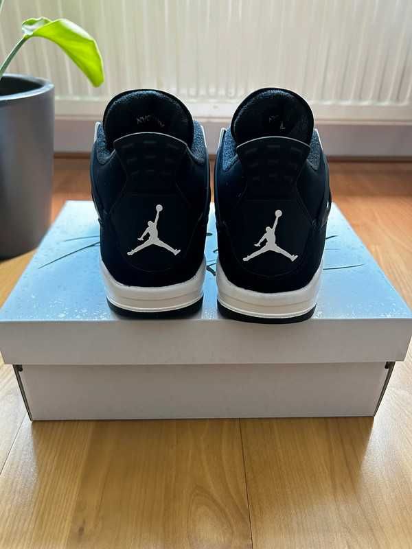 Jordan 4 Retro White Thunder 38 EU / 5,5US / 23,5 CM