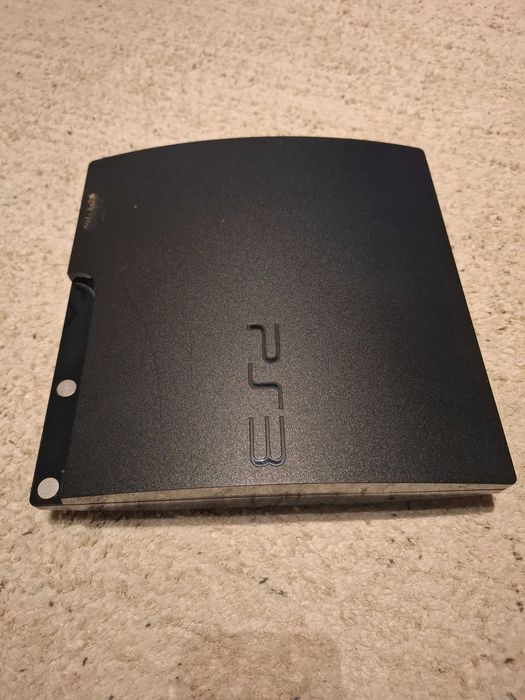 Consola Playstaition 3 com 2 comandos + jogos em cd