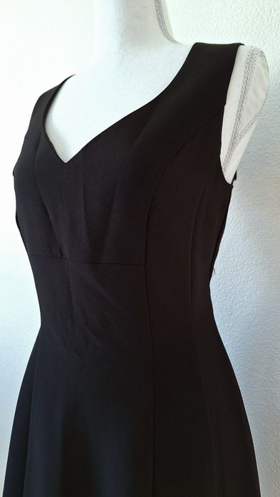 Vestido preto (Mango)