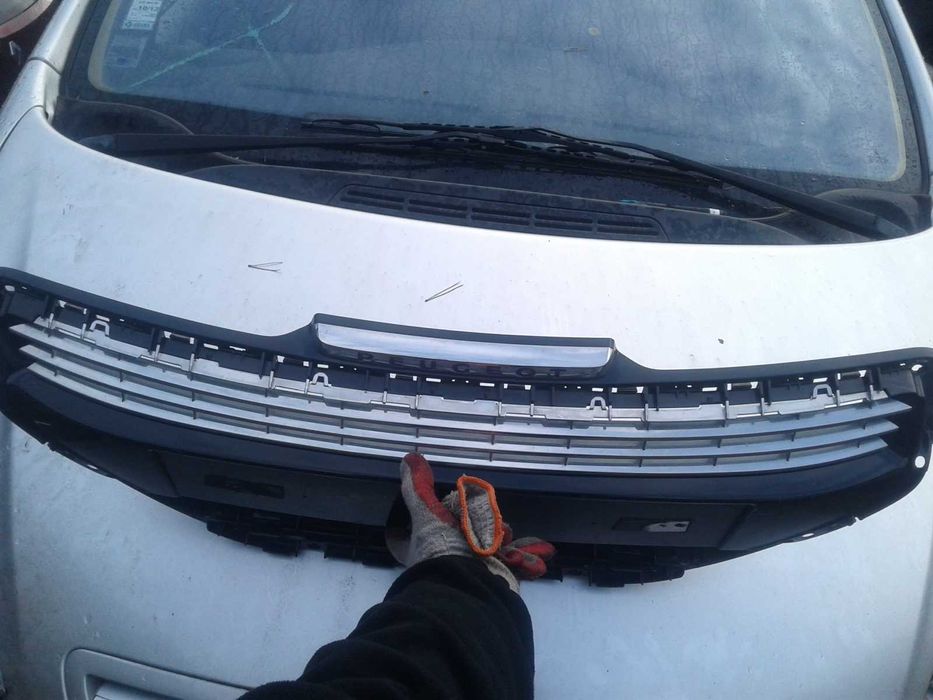 Peugeot 208 FL Lift Grill Atrapa Chłodnicy Maski Lusterka Drzwi Zamek